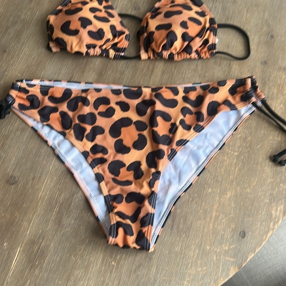 Animal Print Triangle Bikini Women’s Size XL - Picture 6 of 12